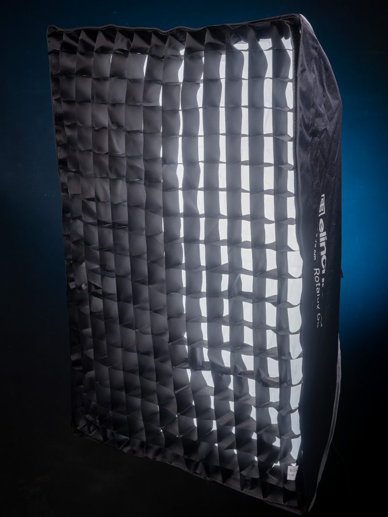 folding softbox with grid